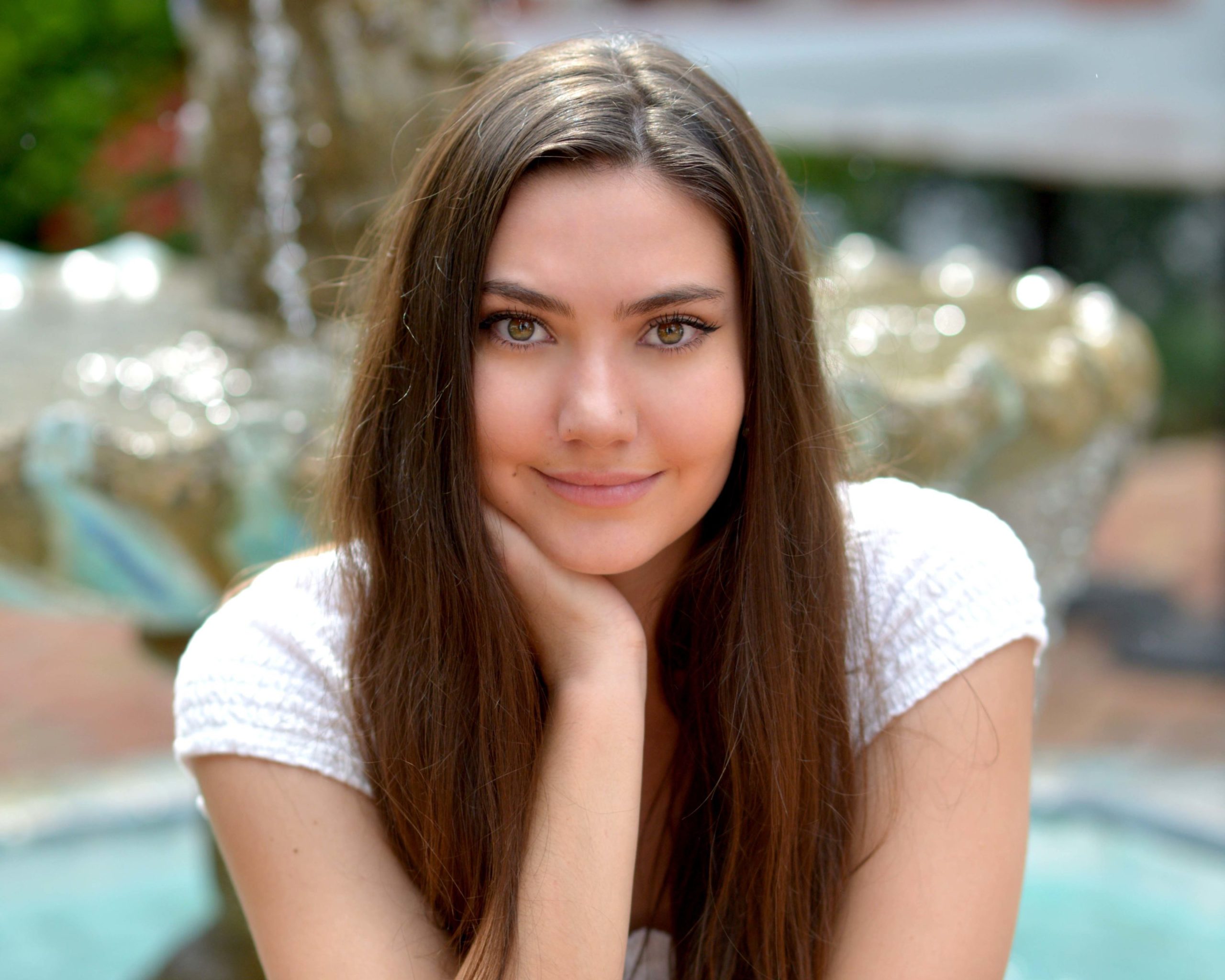 senior session taken on Park Ave in Orlando