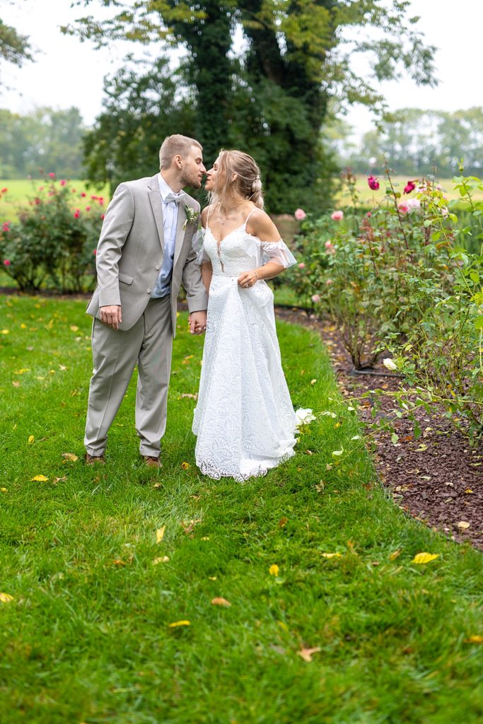 Rustic Maryland wedding at the Crown Rose Estate