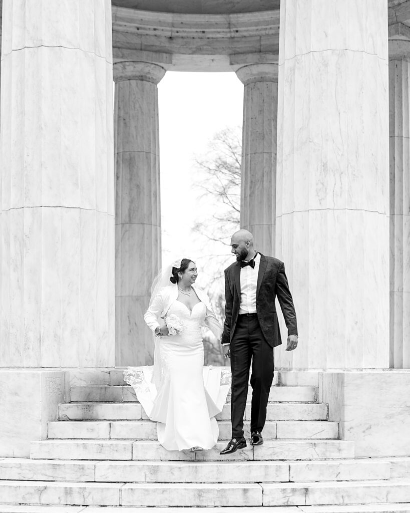 DC War Memorial Wedding bride and groom
