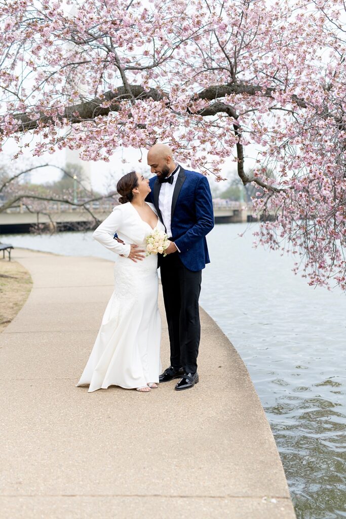 DC War Memorial wedding couple during cherry blossom festival