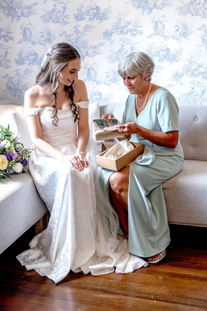 Special gift from bride to her Mom at Rust Manor House