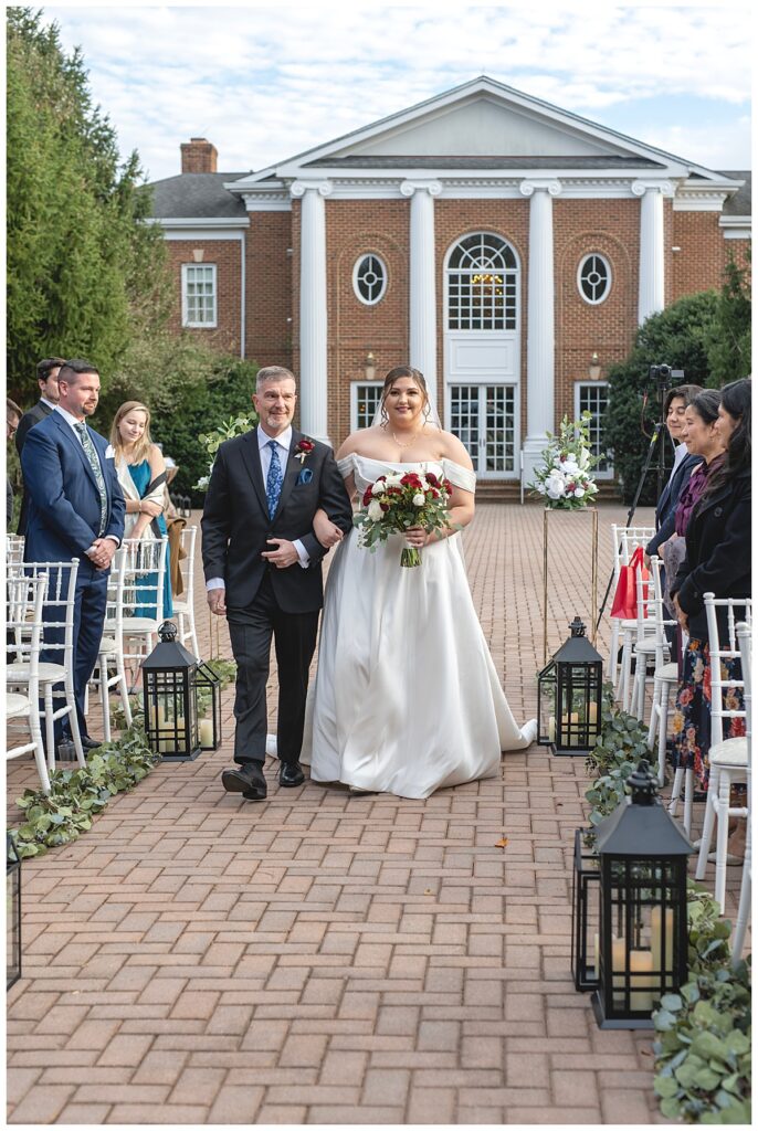 DC photographers love an outdoor ceremony that provides natural light. | Rose Hill Manor wedding.