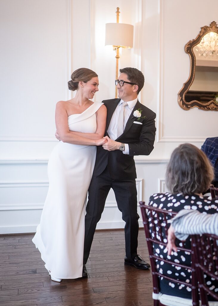 Bride and groom first dance | Cedar Knoll Inn 