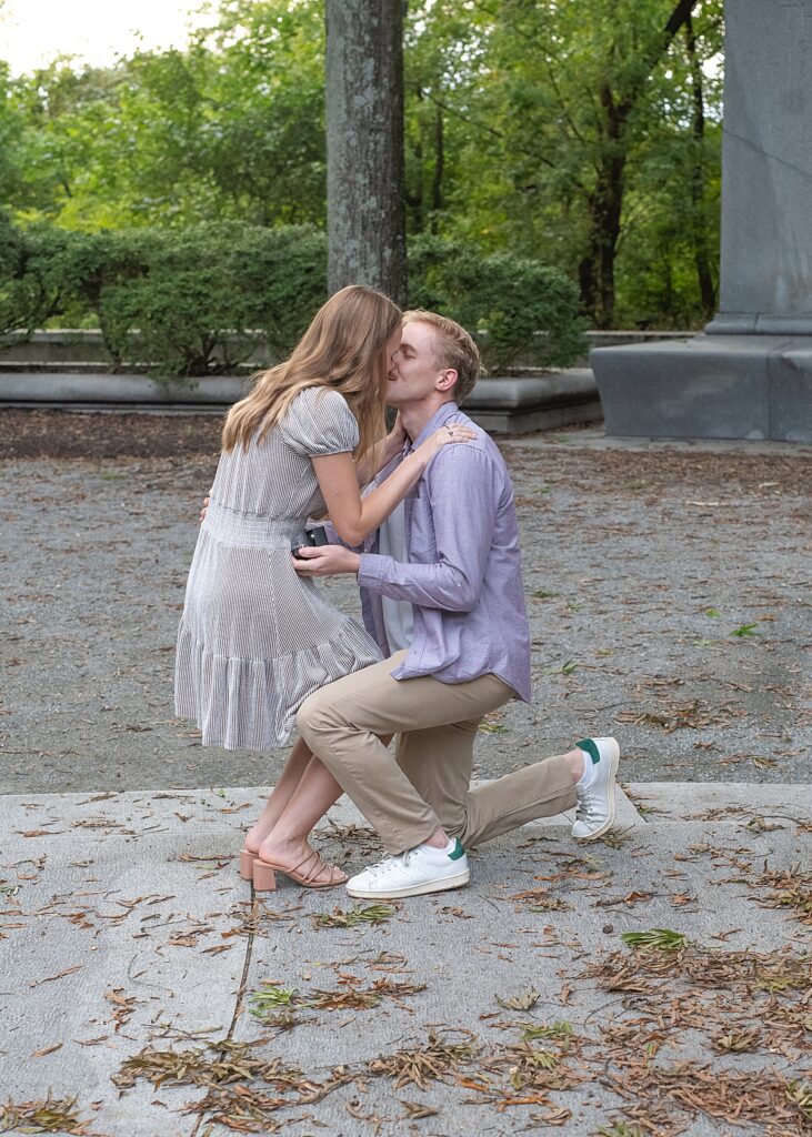 She said yes - DC proposal photographer captures the moment